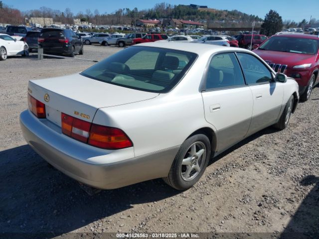 1997 LEXUS ES 300 JT8BF22G1V5007593 Photo 3