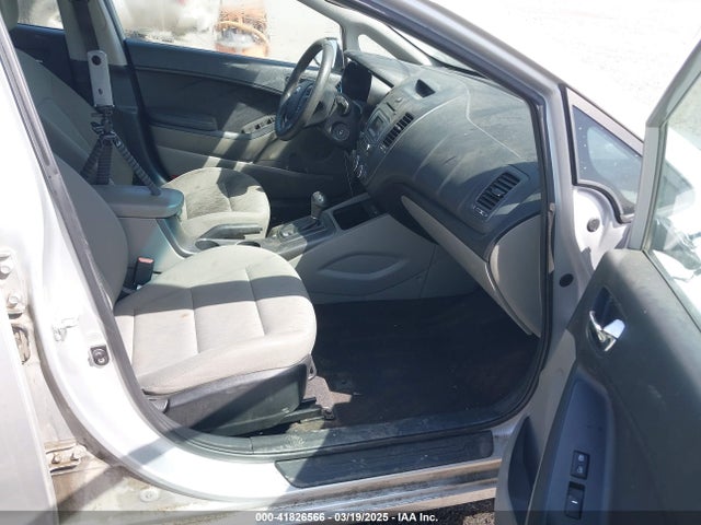KNAFK4A65F5412387 KIA FORTE LX
