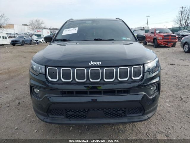 3C4NJDBB2NT135824 Jeep Compass Latitude 4x4