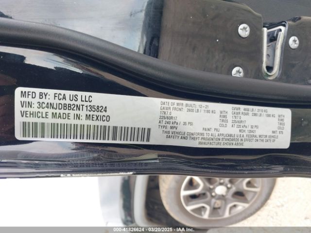 3C4NJDBB2NT135824 Jeep Compass Latitude 4x4