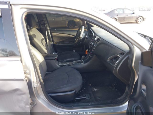 2013 CHRYSLER 200 1C3CCBBB5DN614733 Photo 4