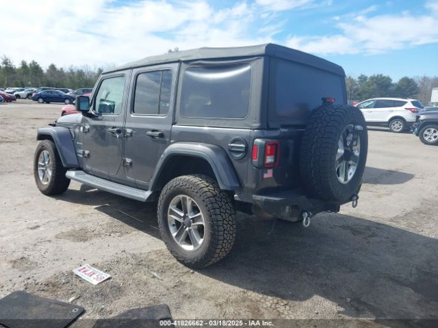 1C4HJXEG0JW246110 Jeep Wrangler Unlimited Sahara 4x4
