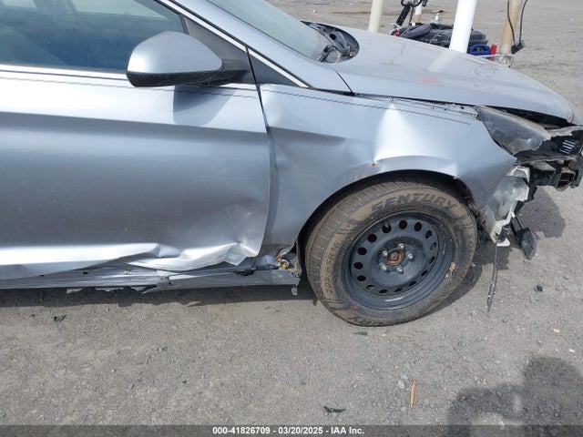 5NPE24AF2FH002760 Hyundai SONATA SE