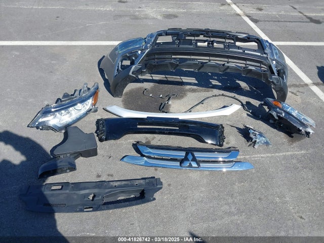 JA4AD3A33JZ023590 Mitsubishi Outlander Se
