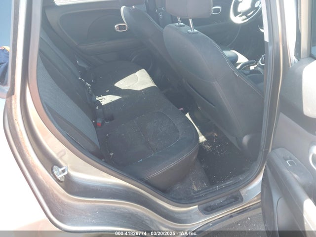 KNDJP3A5XJ7535373 KIA SOUL +