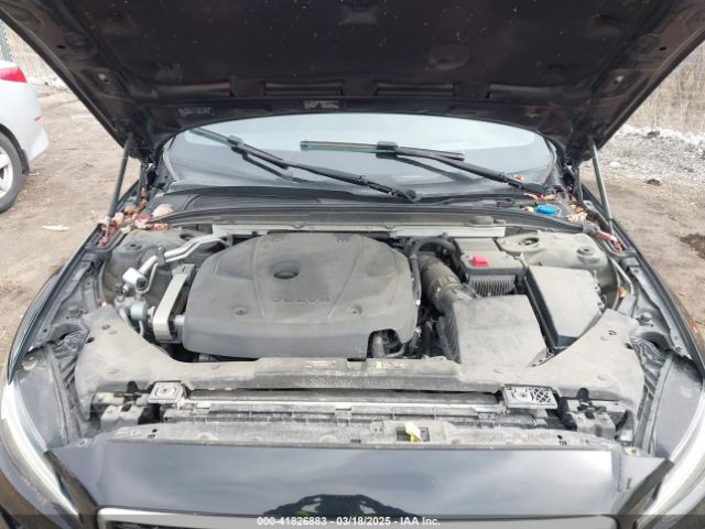 7JRA22TM9KG014922 Volvo S60 T6 R-design