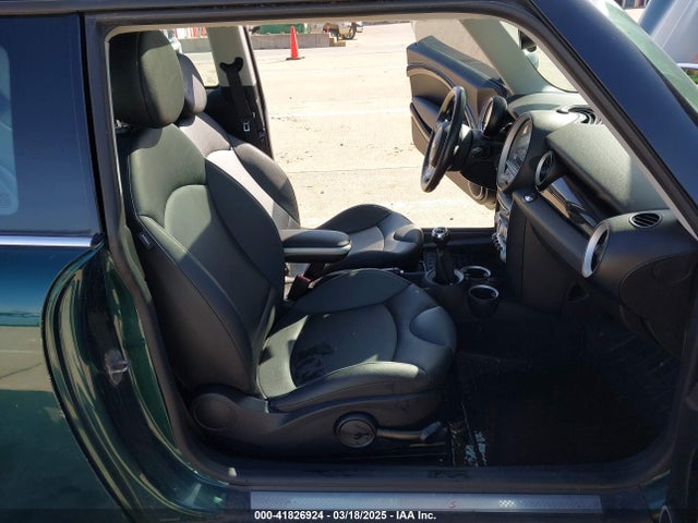 2010 MINI COOPER S WMWMF7C55ATX42617 Photo 4