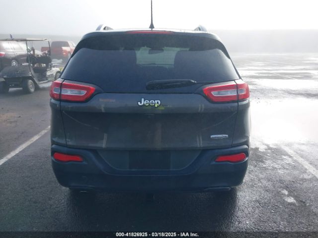 1C4PJLCB7HW668185 Jeep Cherokee Latitude Fwd