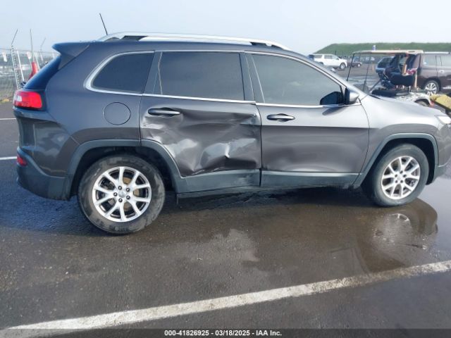 1C4PJLCB7HW668185 Jeep Cherokee Latitude Fwd