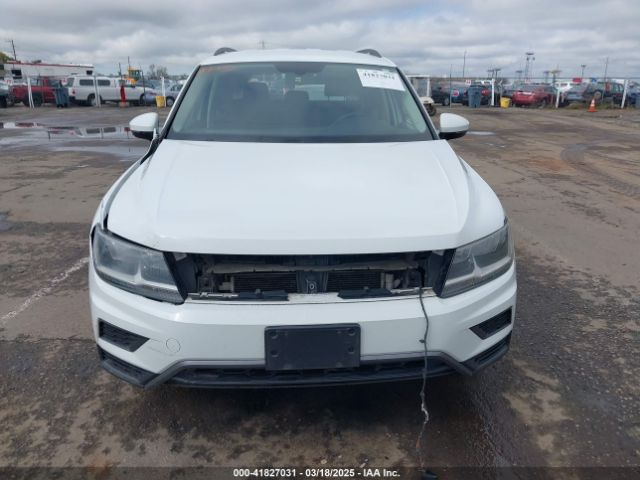 3VV3B7AX3LM107381 Volkswagen Tiguan