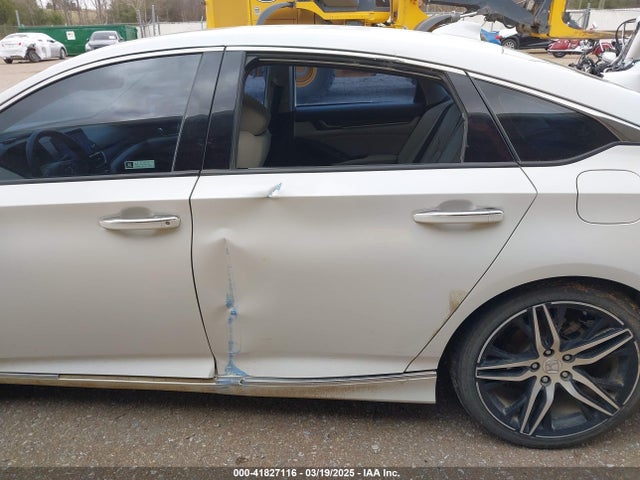 1HGCV2F92MA020218 Honda Accord Touring