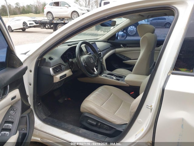 1HGCV2F92MA020218 Honda Accord Touring
