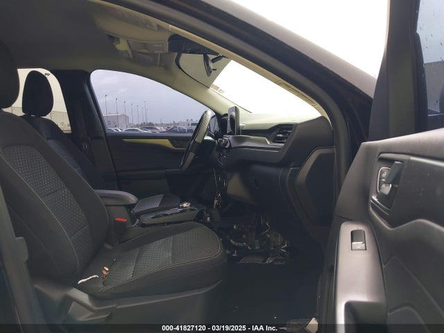 1FMCU0GN2PUA24205 Ford Escape Active