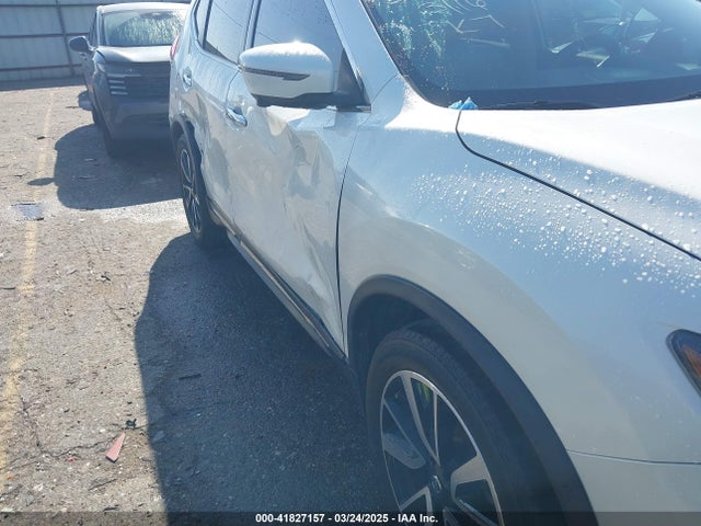 JN8AT2MT4JW469784 Nissan Rogue Sl
