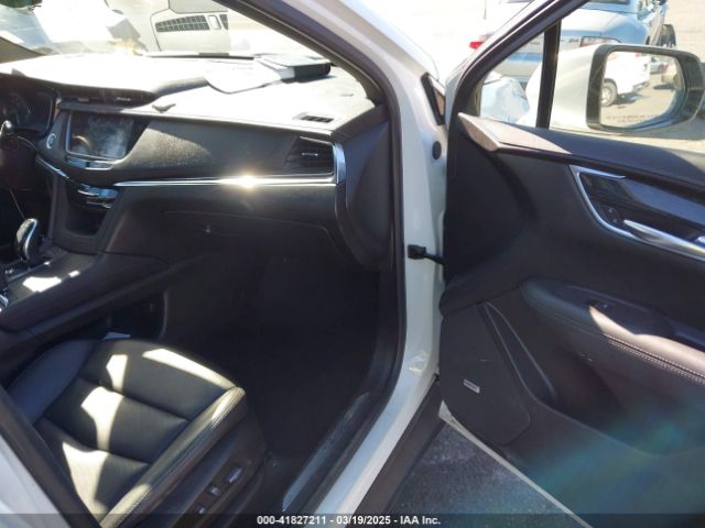 2021 CADILLAC XT5 1GYKNCR48MZ234688 Photo 4