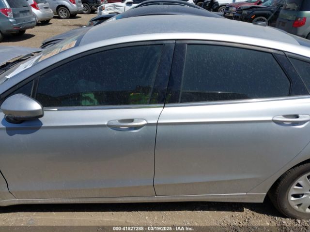 3FA6P0G71KR275393 Ford FUSION S