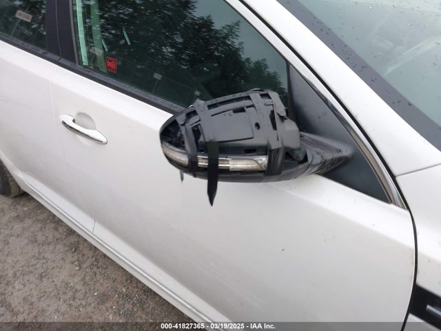 KNAGM4A75F5631762 KIA Optima Lx