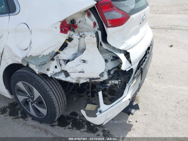 KMHC75LC7HU028387 Hyundai Ioniq Hybrid Sel