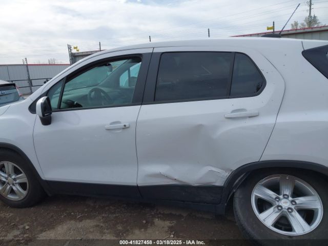 3GNCJKSB3LL327950 Chevrolet Trax Fwd Ls