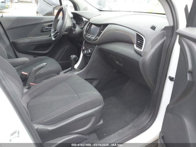 3GNCJKSB3LL327950 Chevrolet Trax Fwd Ls