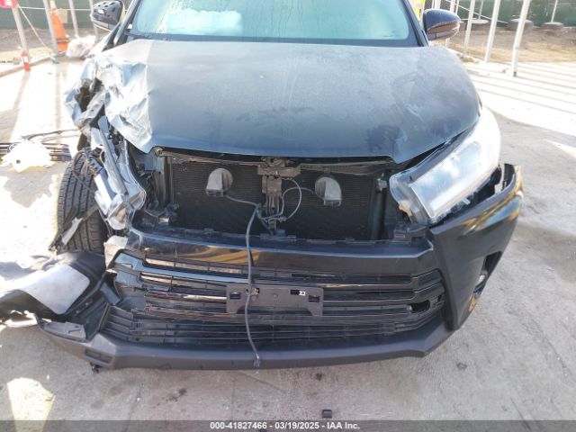 5TDJZRFH4HS382585 Toyota Highlander Se