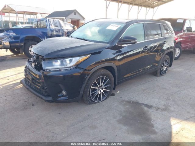 5TDJZRFH4HS382585 Toyota Highlander Se