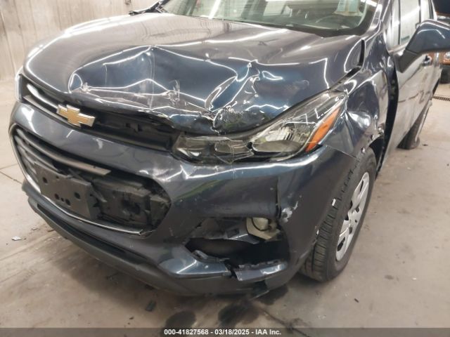 3GNCJKSBXJL400731 Chevrolet TRAX LS