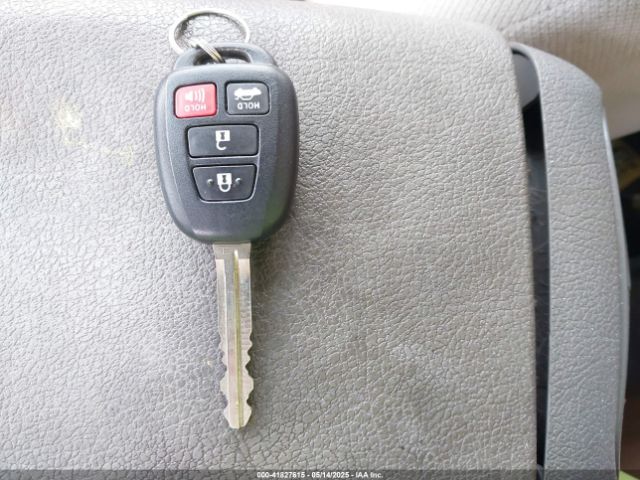 5YFBURHE8JP747595 Toyota COROLLA SE