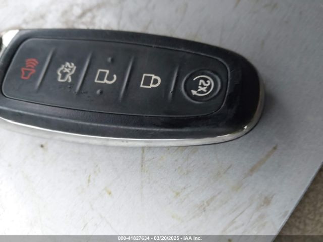 1FMCU9HD7KUB82929 Ford ESCAPE SEL