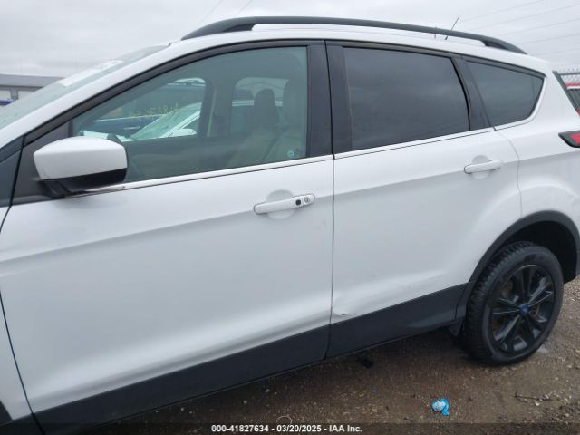 1FMCU9HD7KUB82929 Ford ESCAPE SEL