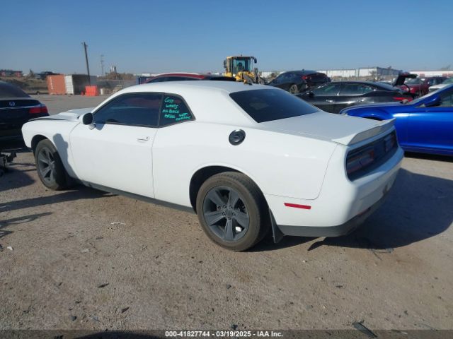 2C3CDZAG4FH774603 Dodge Challenger Sxt