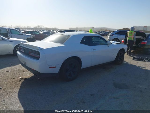 2C3CDZAG4FH774603 Dodge Challenger Sxt