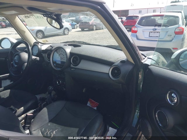 2011 MINI COOPER WMWSU3C57BT093992 Photo 4