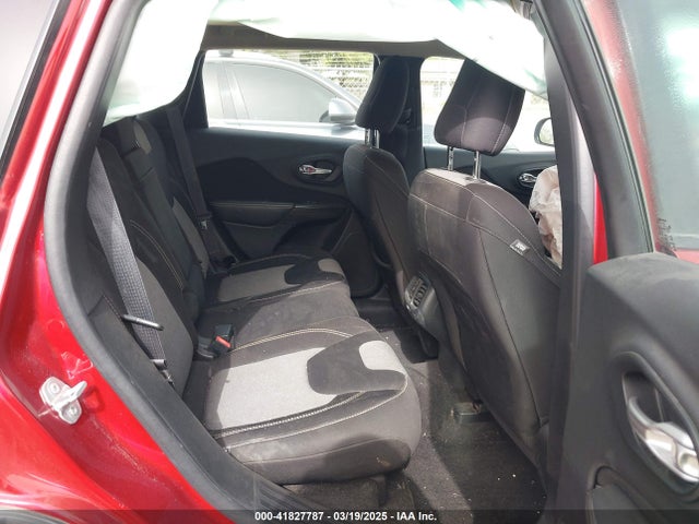 1C4PJLAB1FW684415 Jeep Cherokee Sport