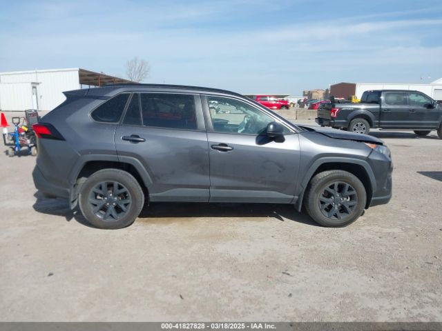 2T3H1RFV1MC165498 Toyota RAV4 LE
