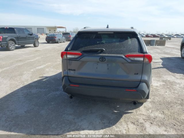 2T3H1RFV1MC165498 Toyota RAV4 LE