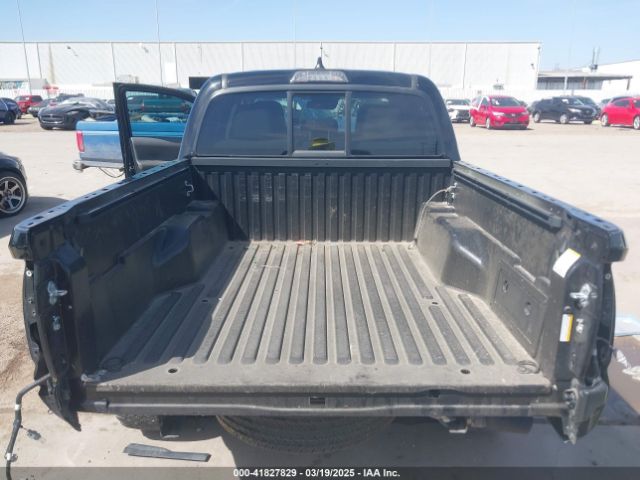 3TYAX5GN0NT057032 Toyota Tacoma Sr5