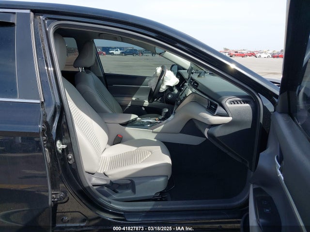 4T1G11AK1LU939863 Toyota CAMRY SE