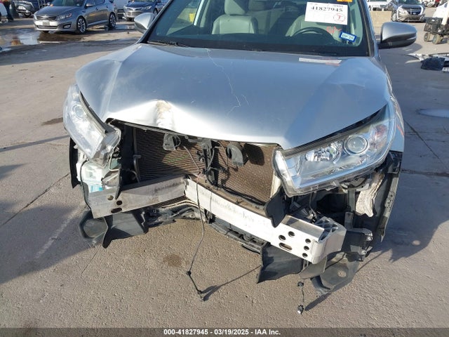 5TDJZRFH6JS914117 Toyota Highlander Xle