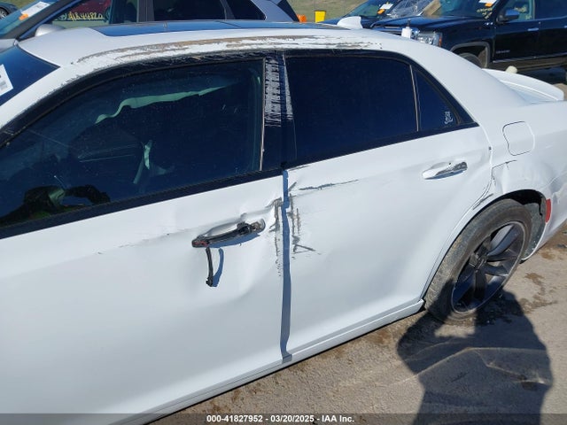 2C3CCAPJ9PH501147 Chrysler 300 300c