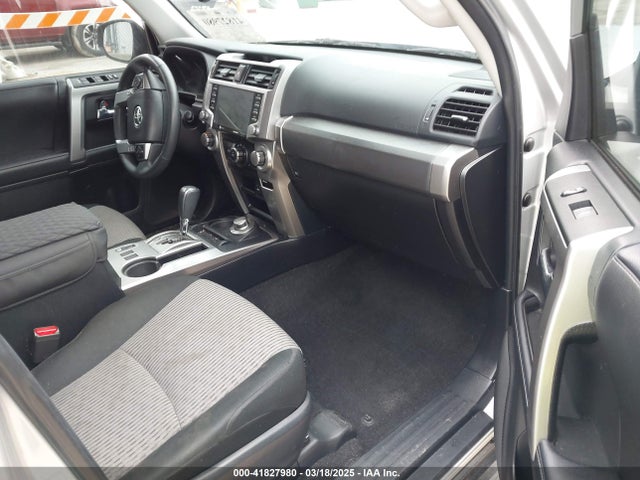 JTEMU5JR8N6019024 Toyota 4RUNNER SR5