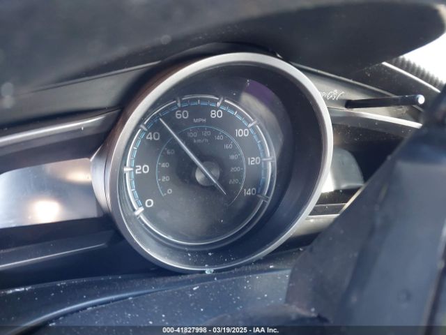 3MYDLBYV6KY507094 Toyota YARIS LE