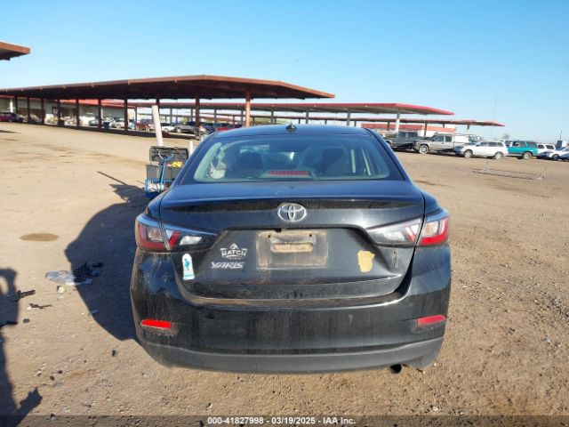 3MYDLBYV6KY507094 Toyota YARIS LE