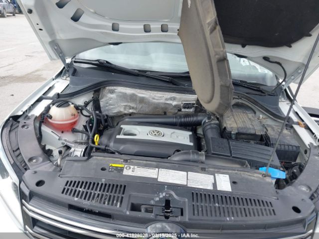 WVGBV7AX5GW600479 Volkswagen TIGUAN S