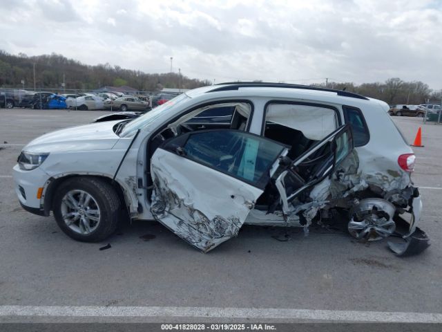 WVGBV7AX5GW600479 Volkswagen TIGUAN S