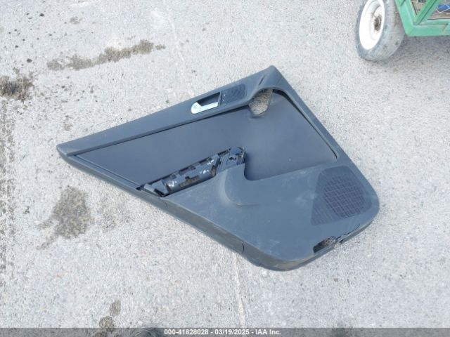 WVGBV7AX5GW600479 Volkswagen TIGUAN S