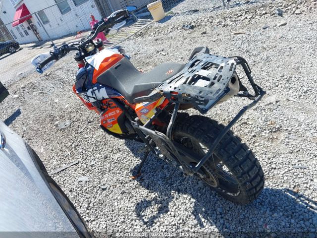 2021 KTM 890 VBKTR6408MM810263 Photo 2