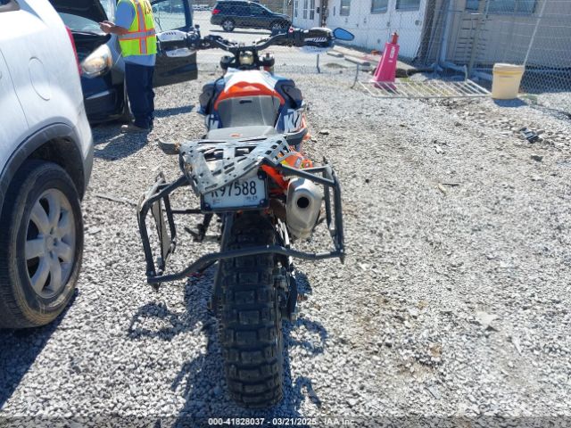 2021 KTM 890 VBKTR6408MM810263 Photo 5