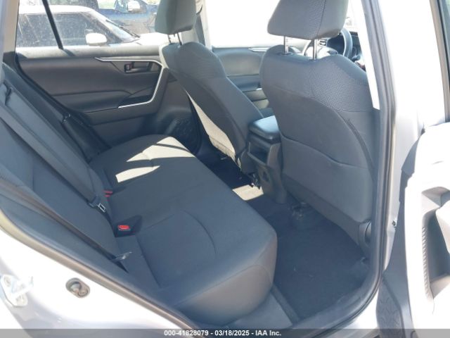 2T3K1RFVXMW137445 Toyota RAV4 LE