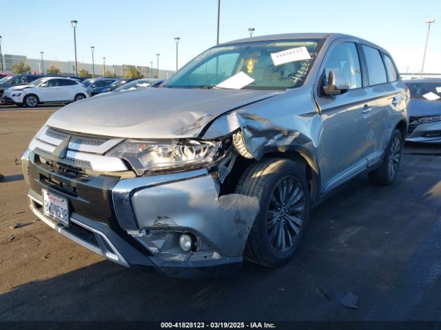 JA4AD3A3XKZ046463 Mitsubishi Outlander Se